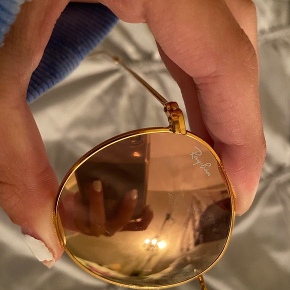 rose gold ray bans was 186$ - Picture 4 of 5